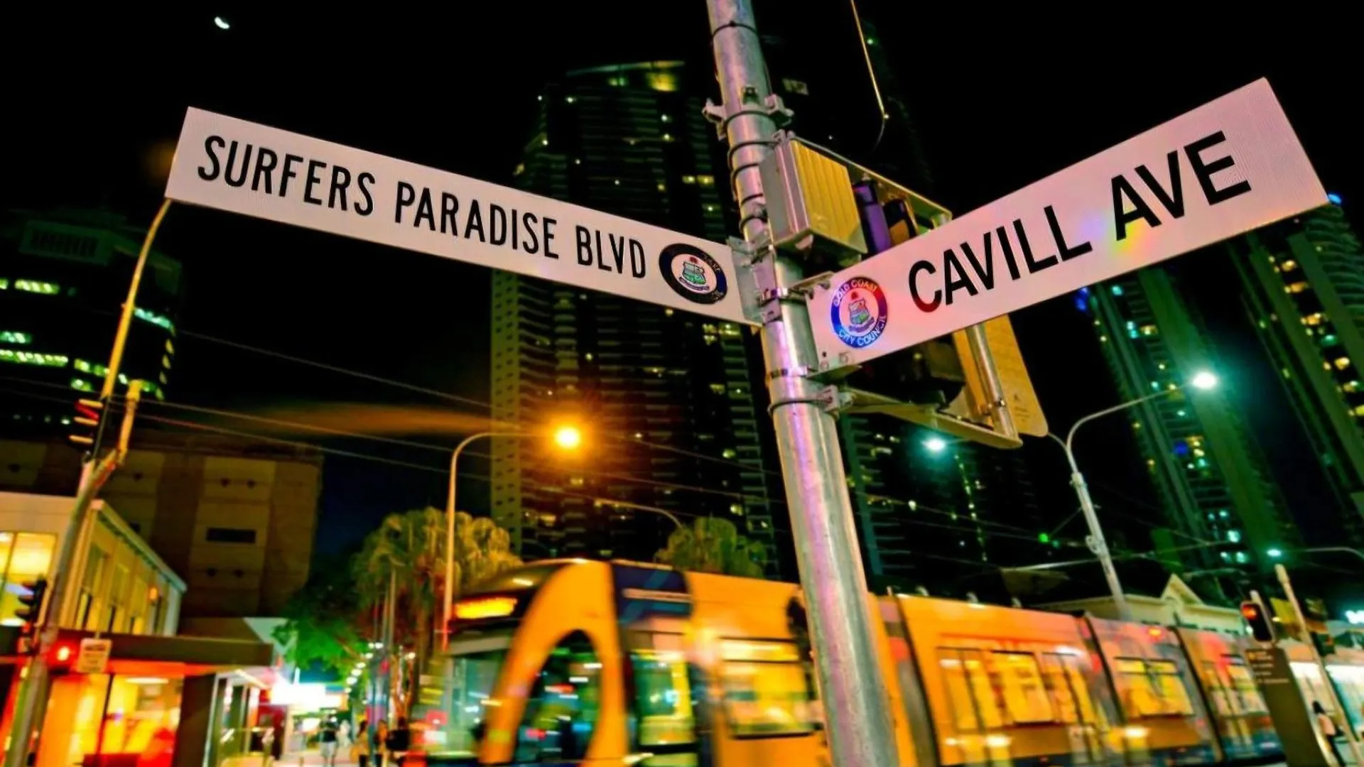 Circle On Cavill 3 Bedroom 2 Bathroom Ocean And River View Gold Coast Apartmán