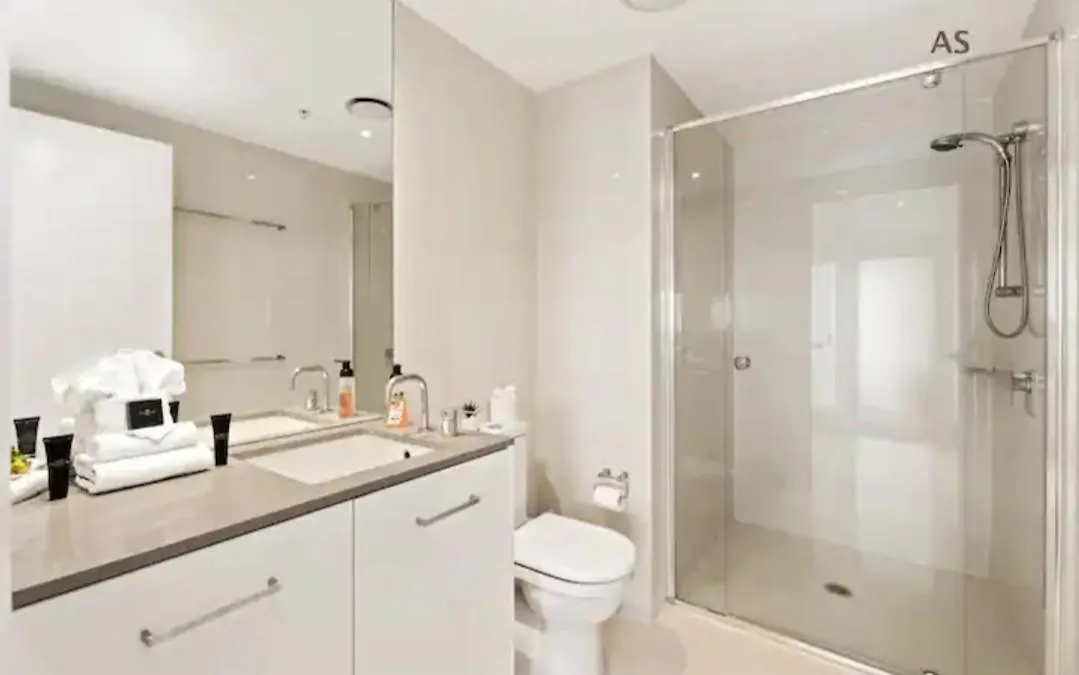 Apartment Circle On Cavill 3 Bedroom 2 Bathroom Ocean And River View Gold Coast
