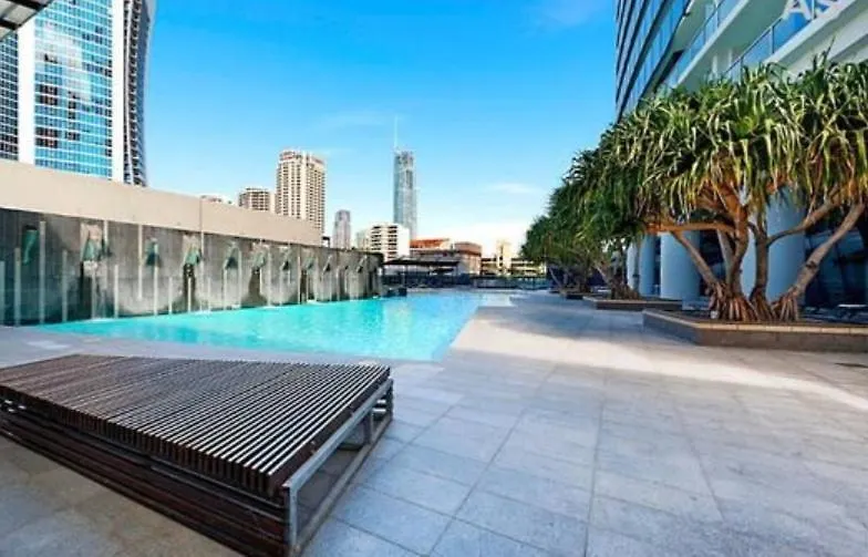 Apartment Circle On Cavill 3 Bedroom 2 Bathroom Ocean And River View Gold Coast