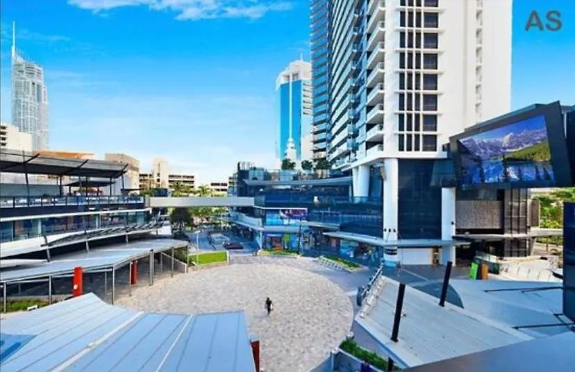 Circle On Cavill 3 Bedroom 2 Bathroom Ocean And River View Gold Coast 0*,