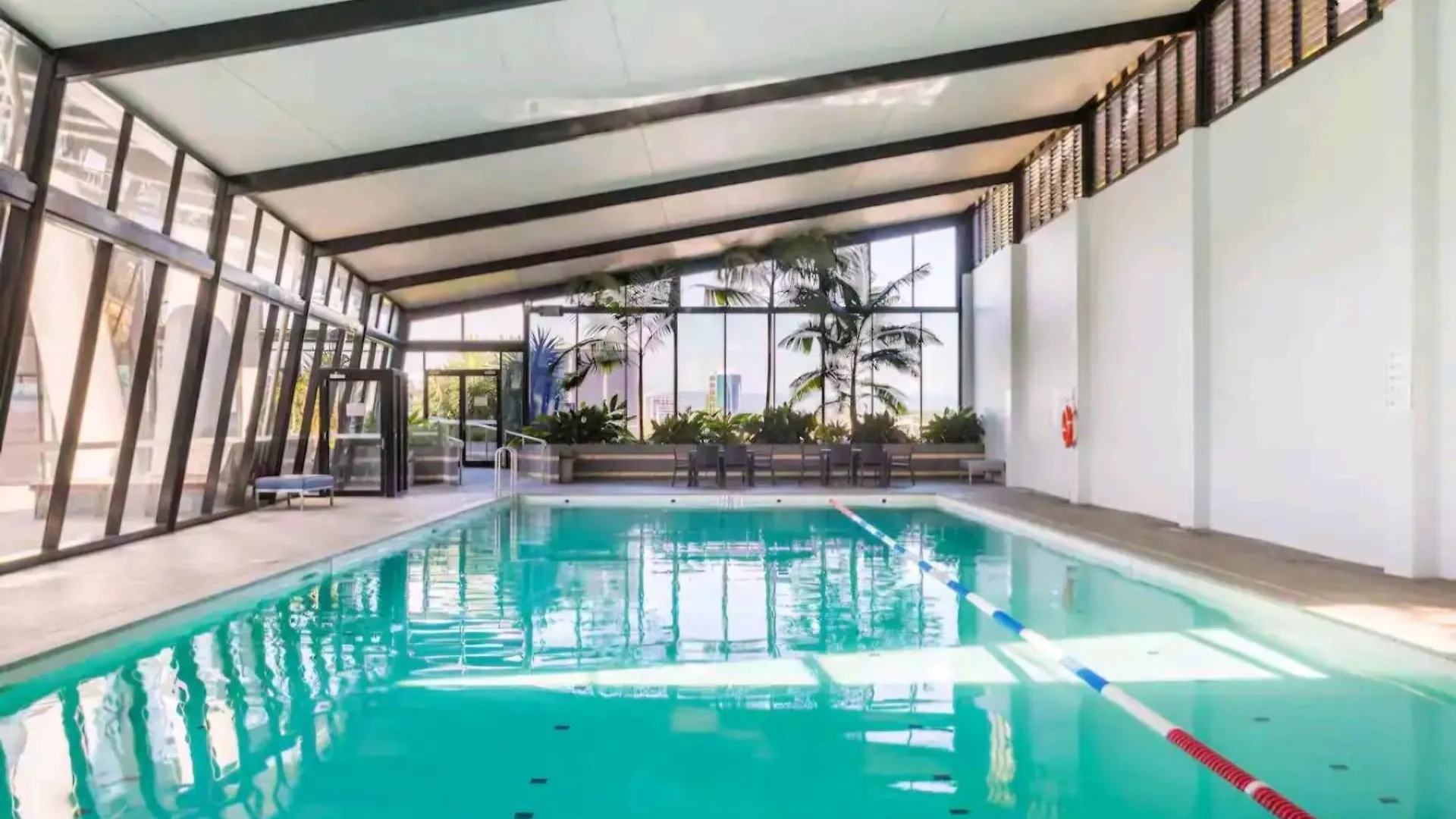 Apartment Circle On Cavill 3 Bedroom 2 Bathroom Ocean And River View Gold Coast